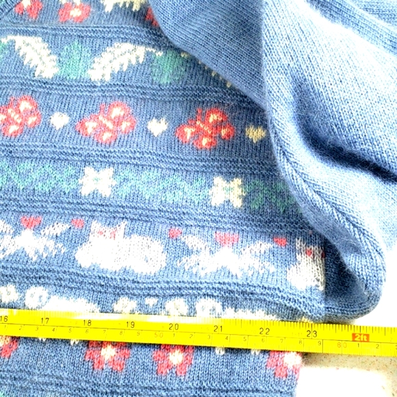 Spring Creek Lambswool Angora Blend White Pearl Button Ugly Christmas Sweater - Picture 12 of 15